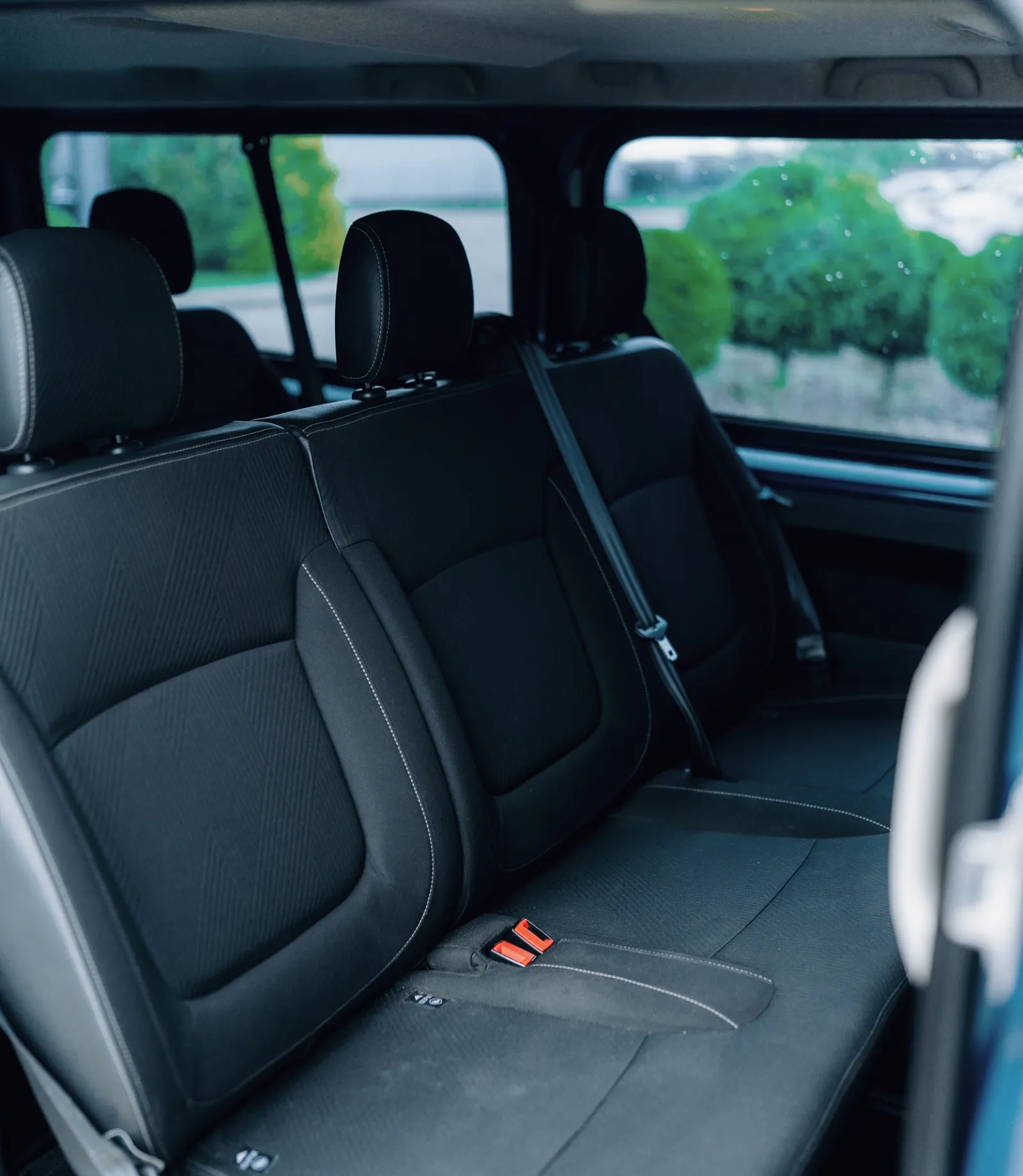 Front passenger interior of Renault Trafic minivan for professional transfers